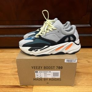 Yeezy Boost 700 Wave Runner Size 6.5